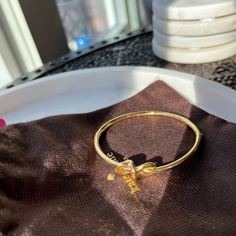 NEW KATE SPADE WITH A TWIST KNOT HINGED BANGLE BRACELET - Picture 2 of 4